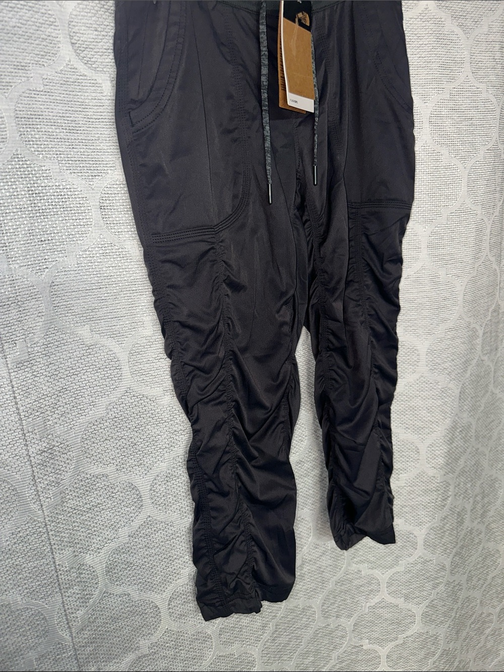 The North Face Aphrodite Motion Capri Pants Women’s S NWT. Asphalt Grey - Picture 3 of 8